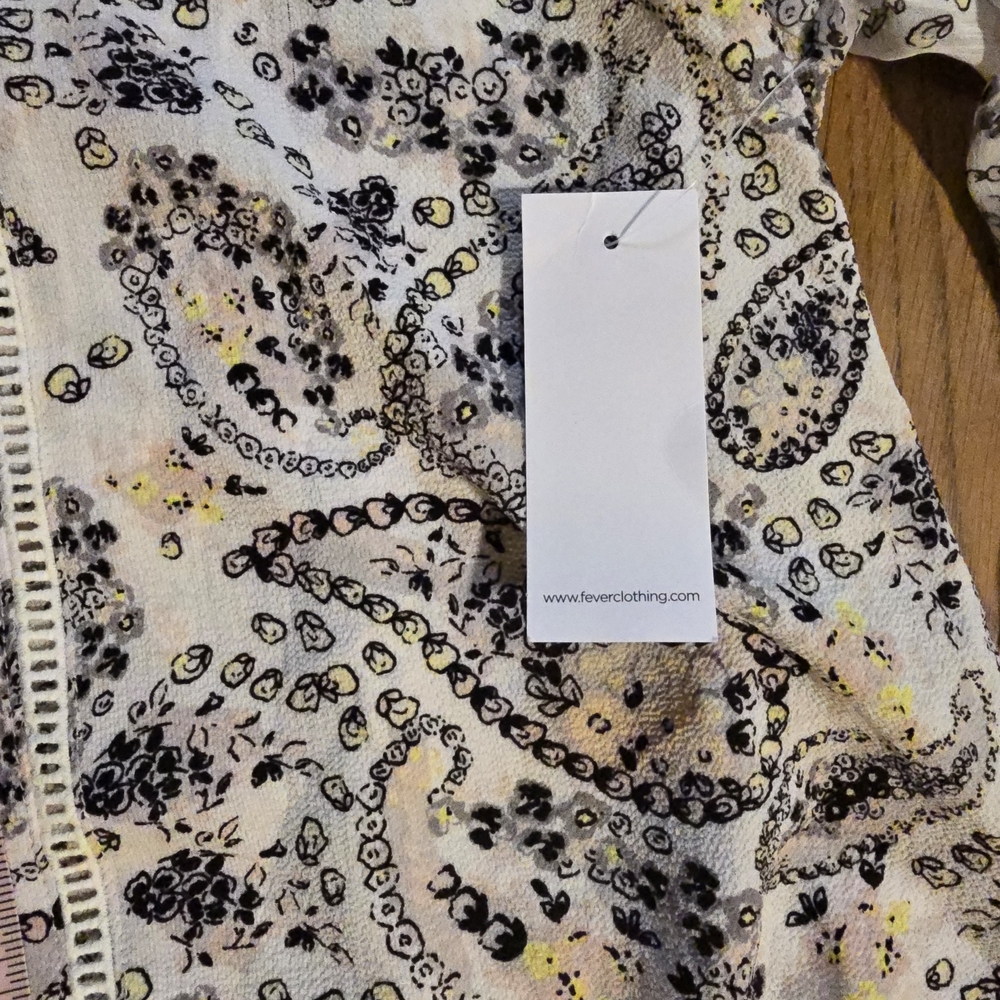 Fever‎ Cream and Black Paisley Blouse - Picture 5 of 9